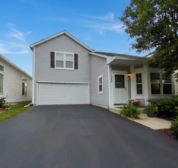 1748 Hazelnut Lane, Aurora, IL 60504