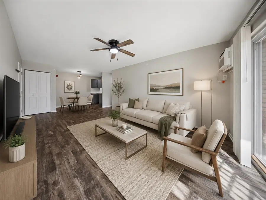 9954 S 84th Terrace S #210, Palos Hills, IL 60465 - #3