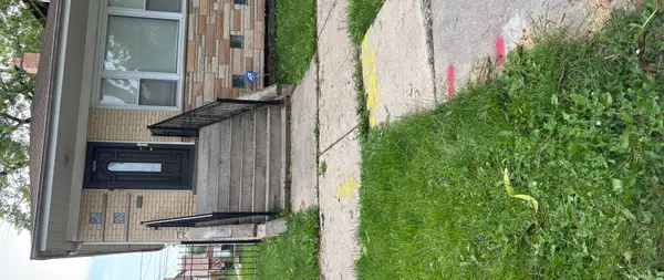 8955 S May Street S, Chicago, IL 60620
