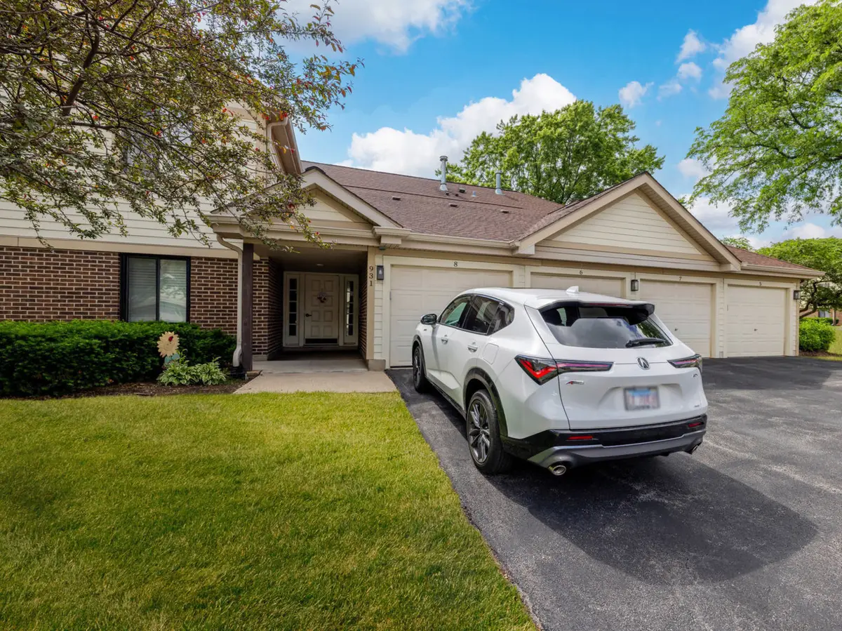 931 E Kings Row #6, Palatine, IL 60074 - #1
