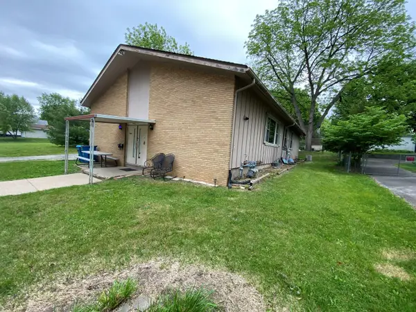 1004 Hemlock Avenue, Dixon, IL 61021