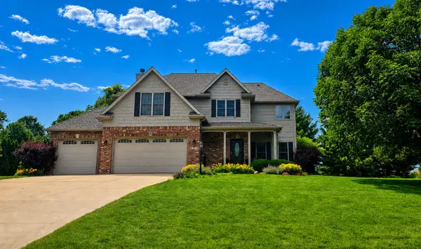 30 Long Grove Drive, Monticello, IL 61856