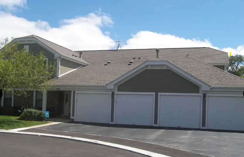 318 Maplewood Avenue #D2, Schaumburg, IL 60193 - #1
