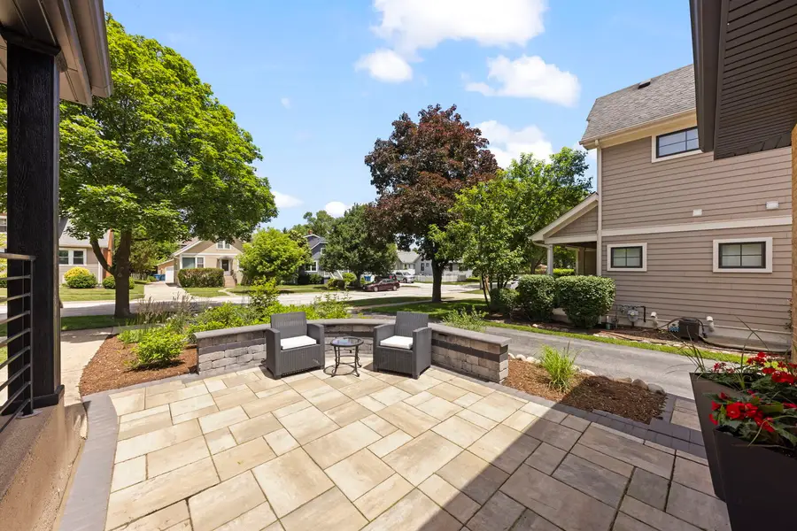 215 8th Street, Downers Grove, IL 60515 - #3