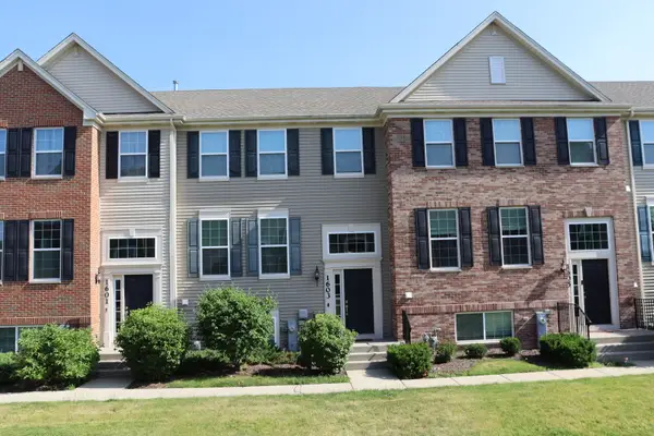 1603 Deer Pointe Drive, South Elgin, IL 60177