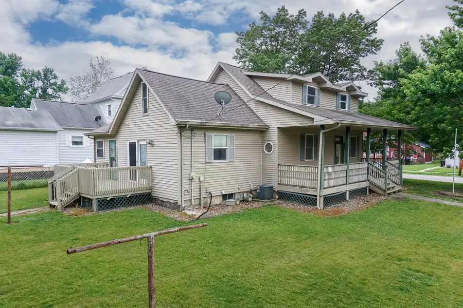 902 S Clayton Street, Bloomington, IL 61701 - #3