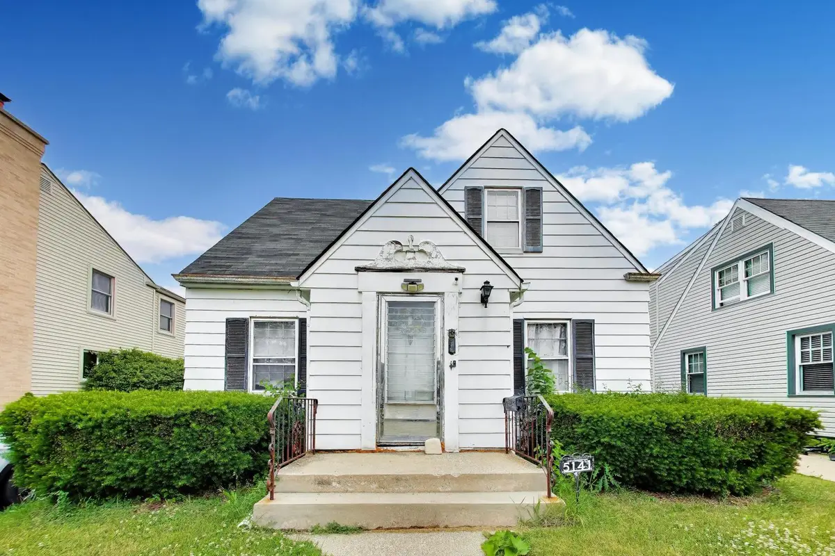 5141 N Octavia Avenue, Harwood Heights, IL 60706 - #1