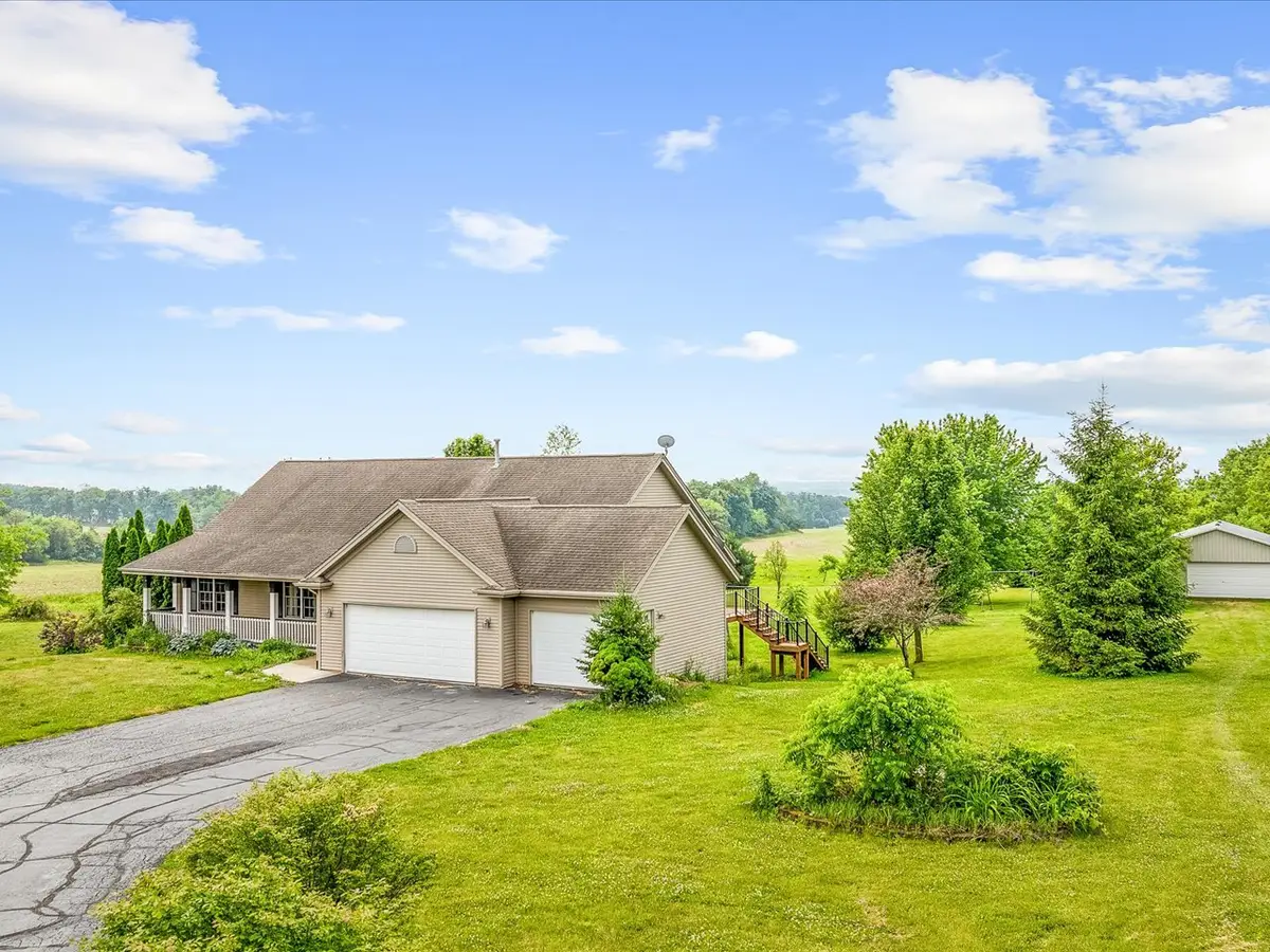 13728 Yale Bridge Road, Durand, IL 61024 - #1