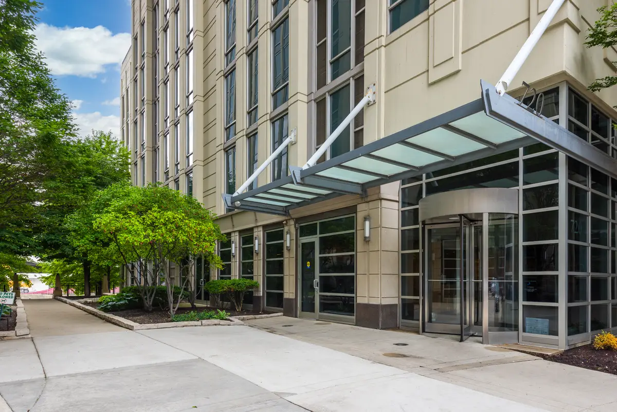 720 N Larrabee Street #1605, Chicago, IL 60654 - #1