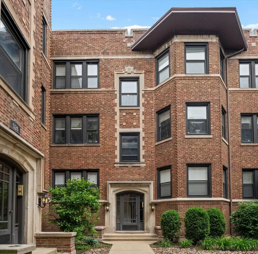 524 W Cornelia Avenue #3N, Chicago, IL 60657 - #2