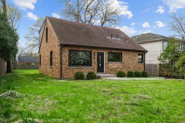 830 Deerfield Road, Highland Park, IL 60035