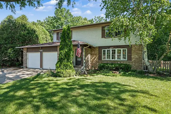 640 Clearview Court, Algonquin, IL 60102