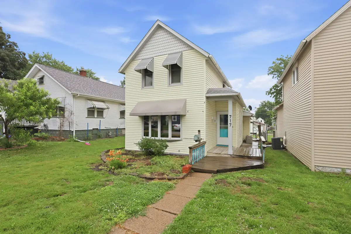717 N Howell Street, Davenport, IA 52802 - #1