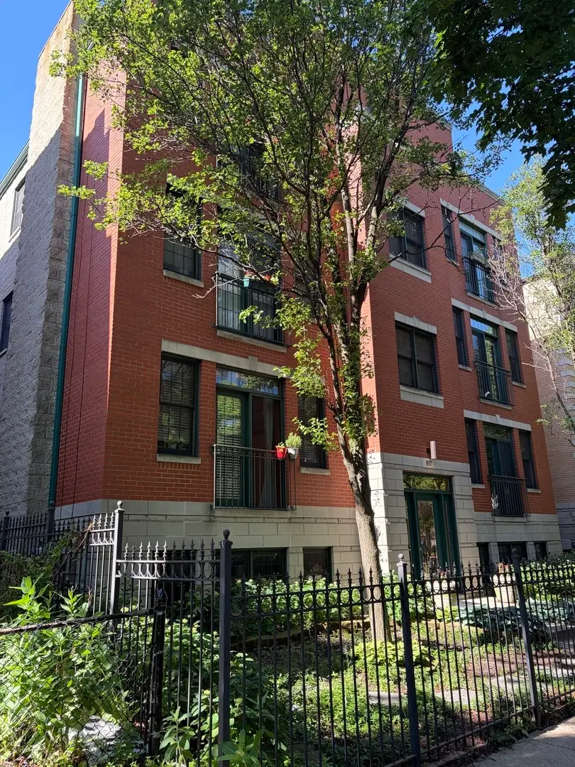 917 W Lakeside Place #2E, Chicago, IL 60640 - #2