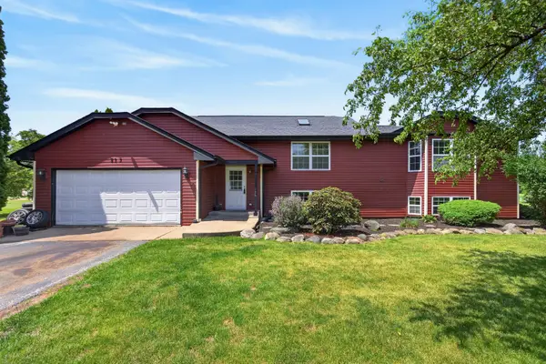 513 Pembroke Road Sw, Poplar Grove, IL 61065