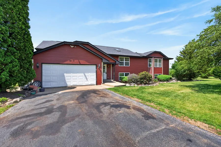 513 Pembroke Road Sw, Poplar Grove, IL 61065 - #2