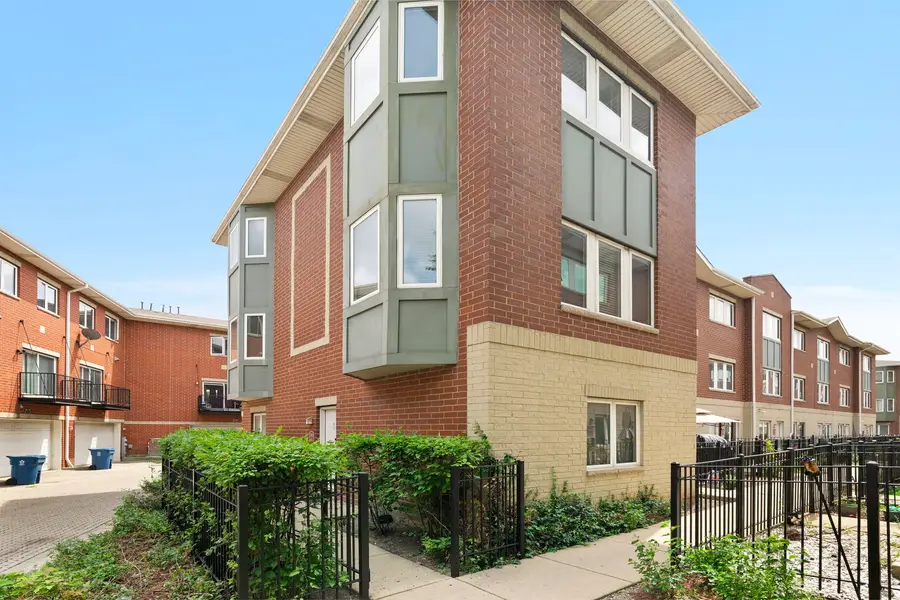 2403 W 32nd Place, Chicago, IL 60608 - #2