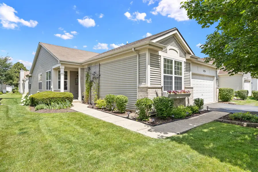 21254 Montclare Lake Drive, Crest Hill, IL 60403 - #2