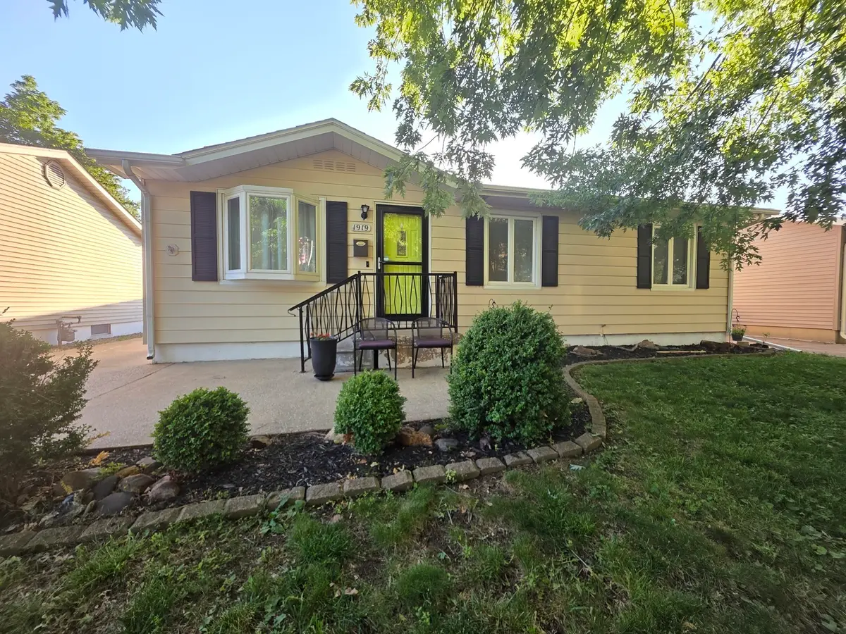 1919 Fairfield Drive, Springfield, IL 62702 - #1