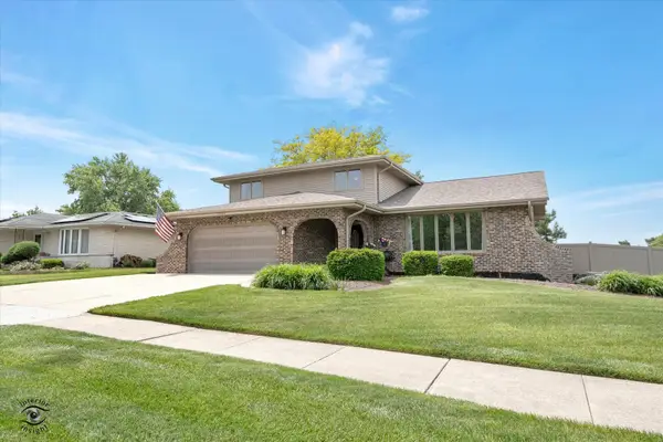 15102 Sunset Ridge Drive, Orland Park, IL 60462