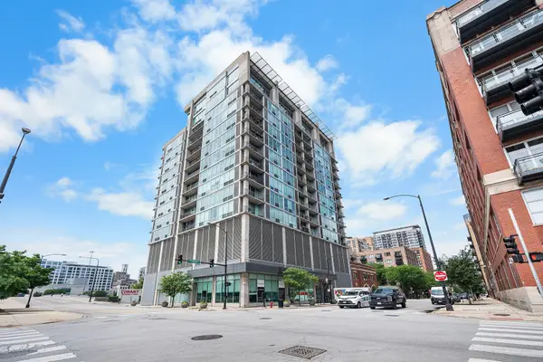 700 W Van Buren Street #709, Chicago, IL 60607