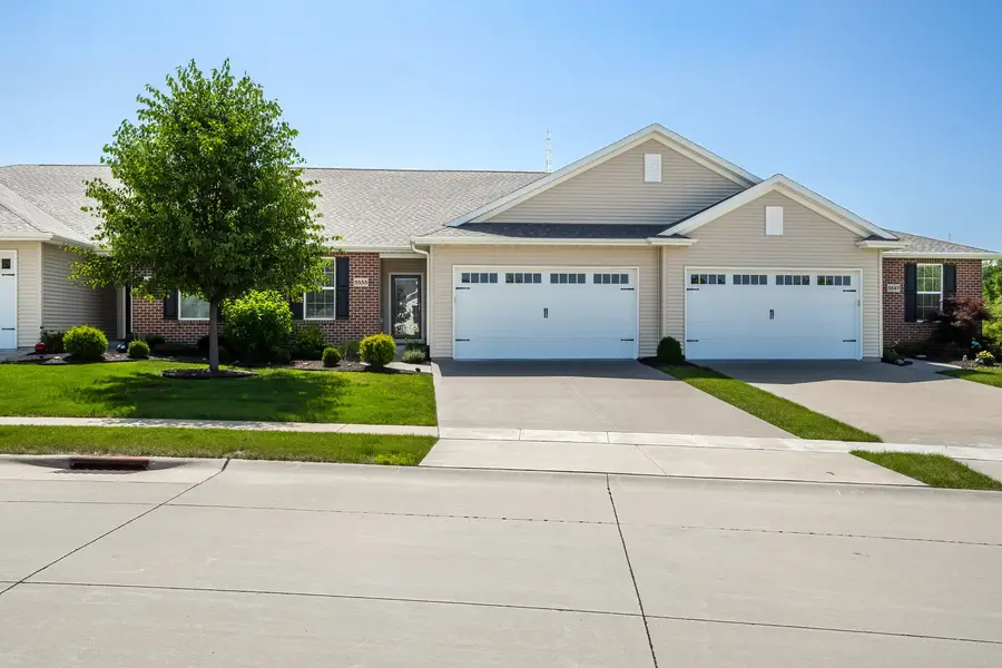 5555 E Creekside Lane, Bettendorf, IA 52722 - #3