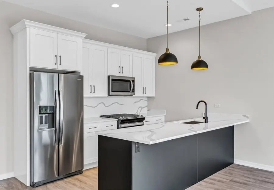4906 S Saint Lawrence Avenue, Chicago, IL 60615 - #2
