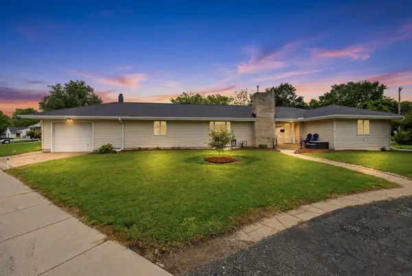 211 W Willow Street, Fairbury, IL 61739
