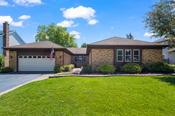 4017 N Walnut Avenue, Arlington Heights, IL 60004