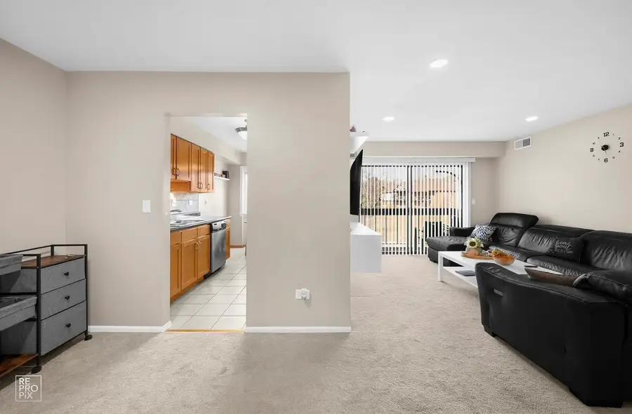 6820 Joliet Road #11, Indian Head Park, IL 60525 - #3