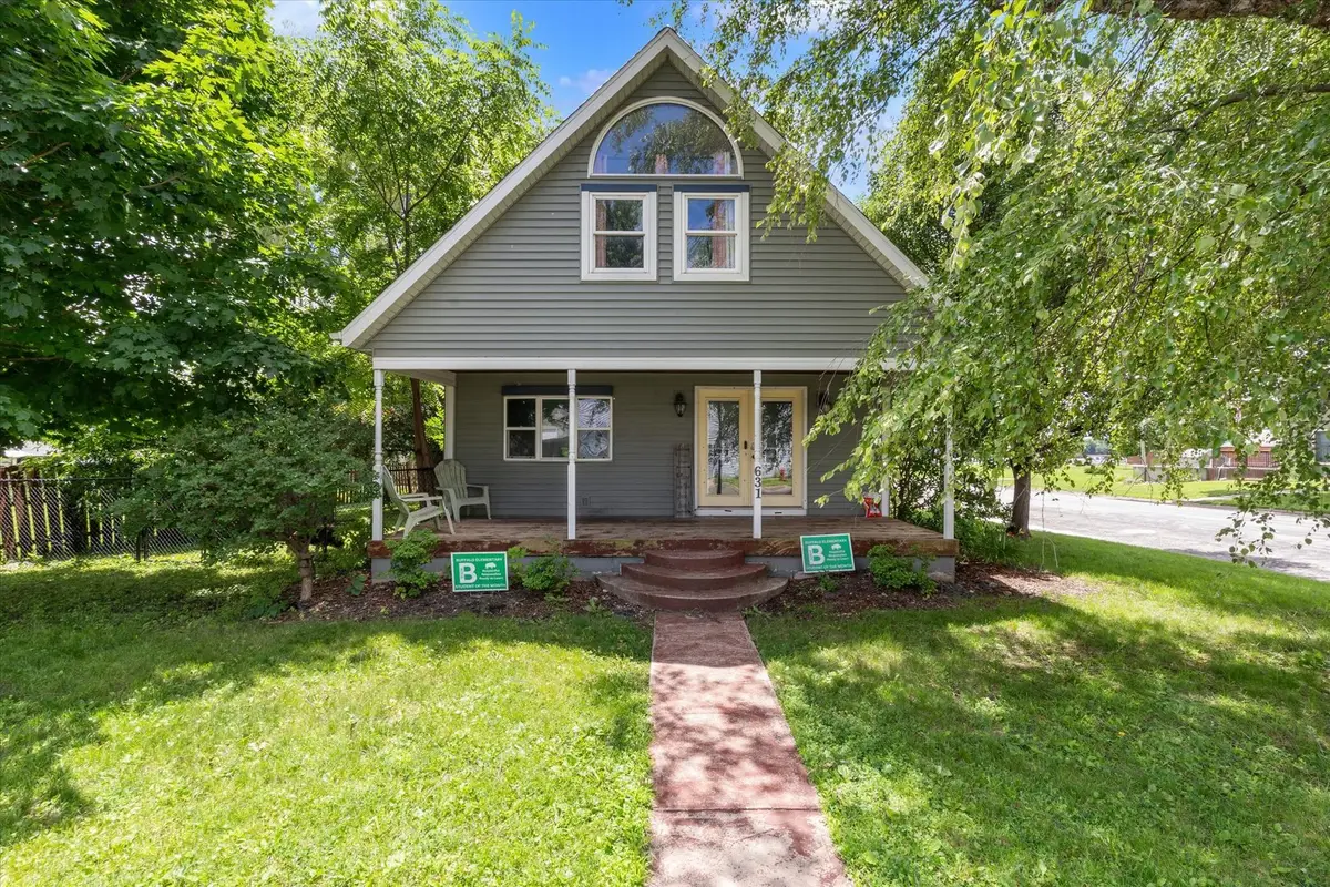 631 2nd Street, Buffalo, IA 52728 - #1