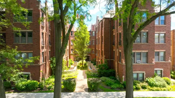 6751 N Artesian Avenue #1C, Chicago, IL 60645