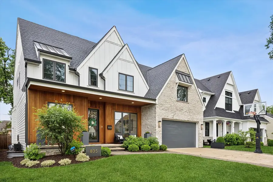 835 S Cambridge Avenue, Elmhurst, IL 60126 - #2