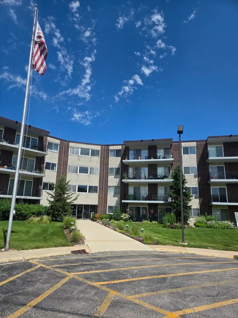 5540 Walnut Avenue #33A, Downers Grove, IL 60515 - #1