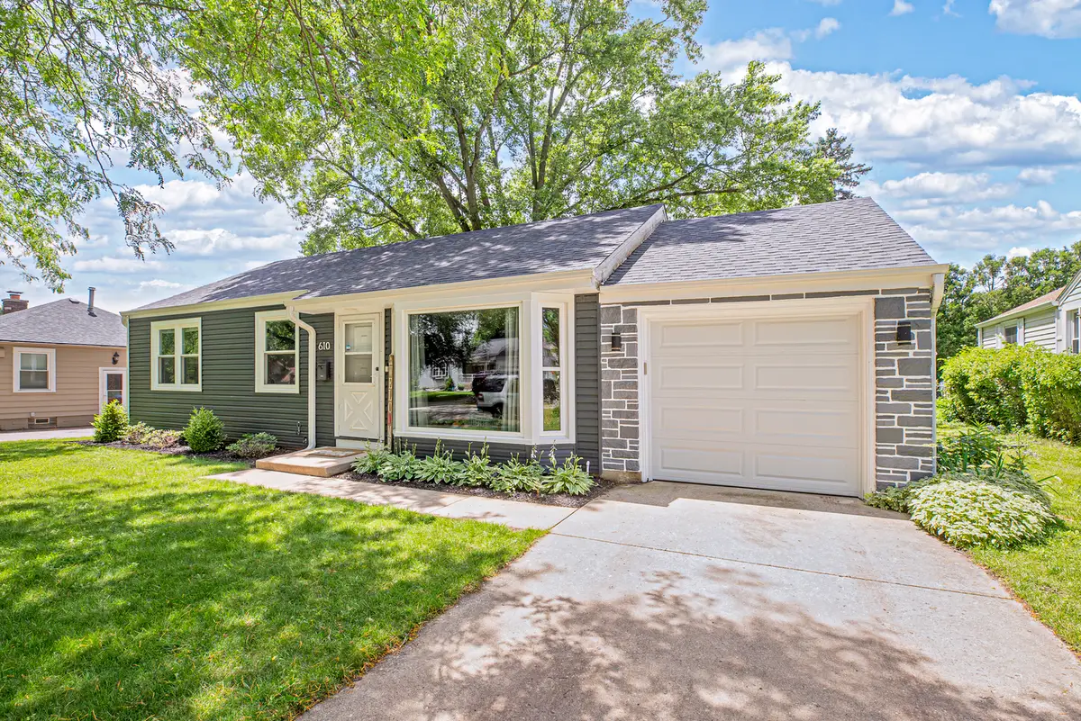 610 S 2nd Street, West Dundee, IL 60118 - #1