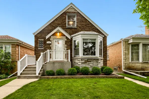 5125 N Sayre Avenue, Chicago, IL 60656