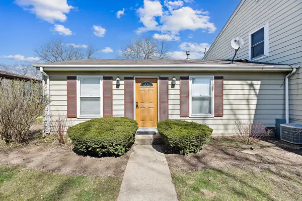 307 Farmington Lane, Vernon Hills, IL 60061