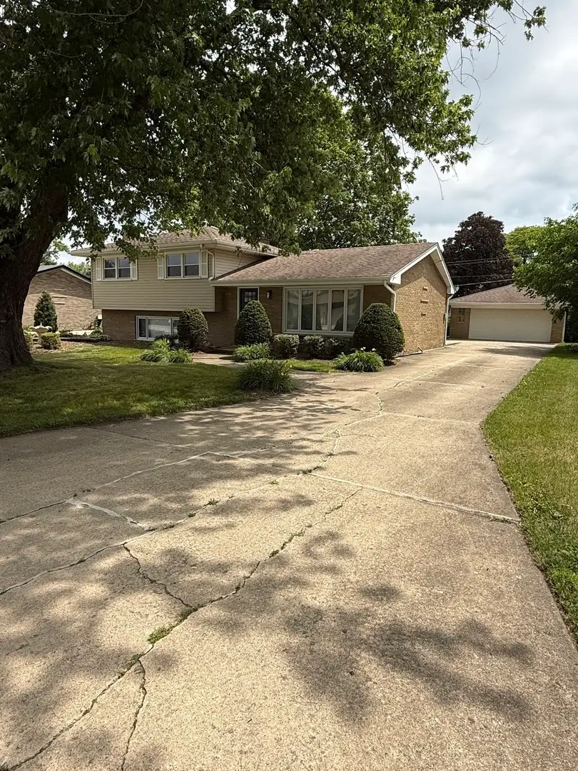 12537 S Menard Avenue, Palos Heights, IL 60463 - #2