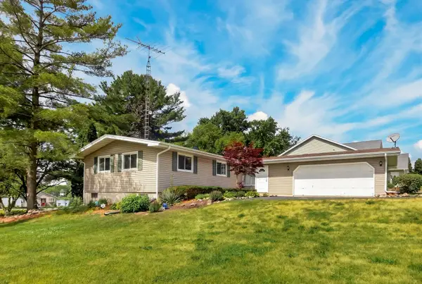 132 Valhalla Drive, Poplar Grove, IL 61065