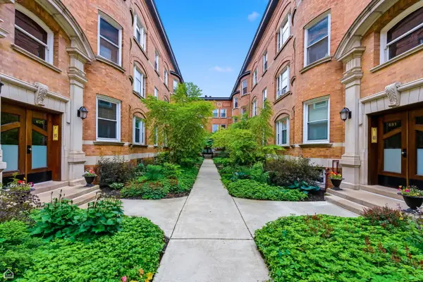 627 W Barry Avenue #1C, Chicago, IL 60657
