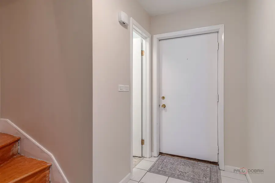 805 Garfield Avenue, Libertyville, IL 60048 - #3