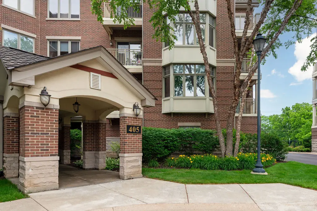 405 Village Green Court #304, Lincolnshire, IL 60069 - #1