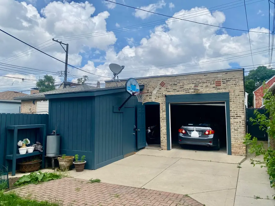 2535 S Christiana Avenue, Chicago, IL 60623 - #3