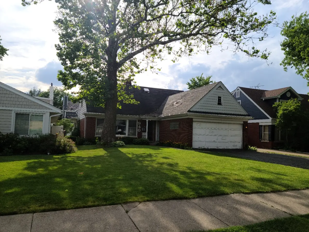 940 S Kensington Avenue, La Grange, IL 60525 - #1