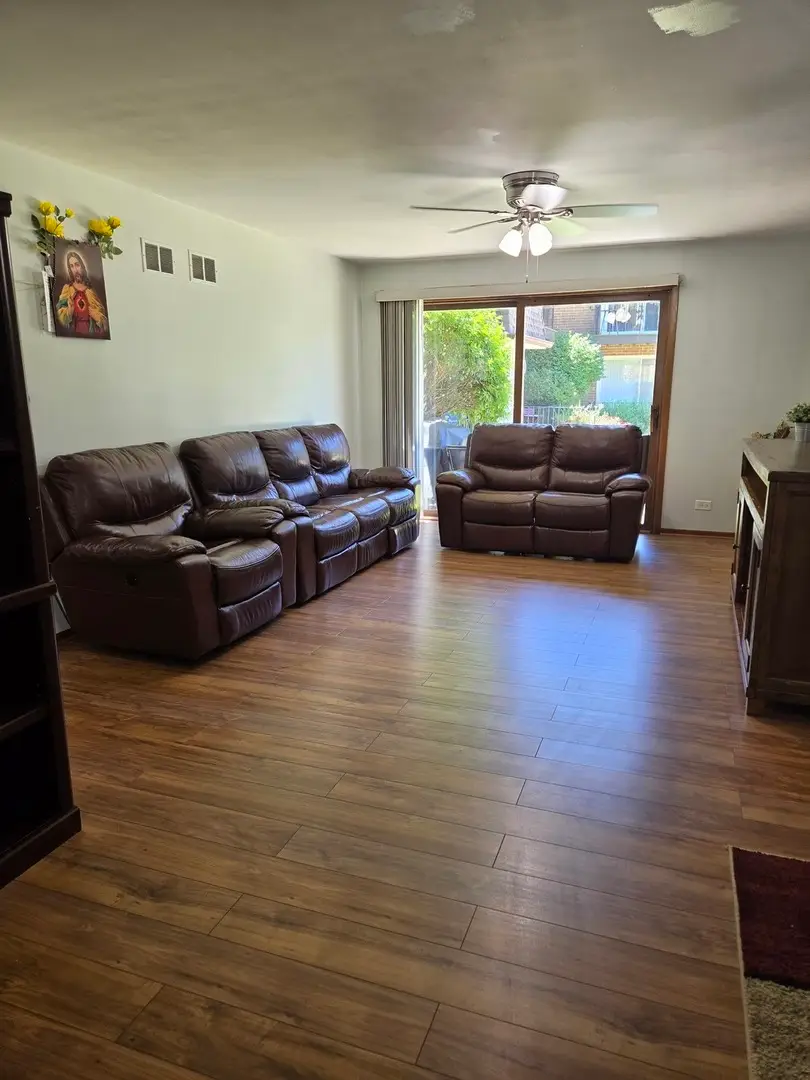 1907 W Golf Road #1B, Mount Prospect, IL 60056 - #3