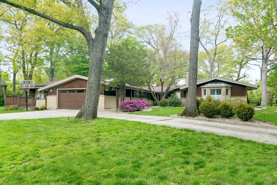 28 Lancaster Lane, Lincolnshire, IL 60069 - #3