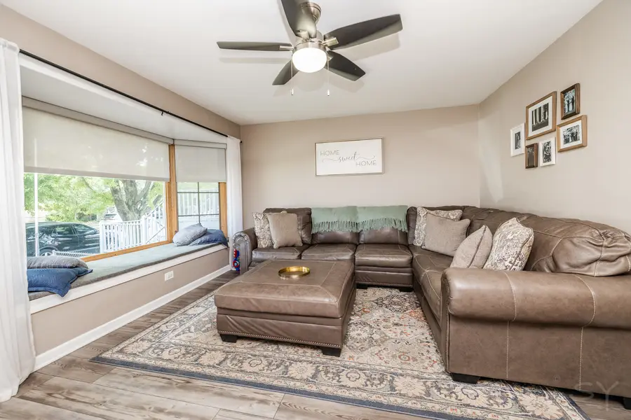 10948 S Albany Avenue, Chicago, IL 60655 - #3