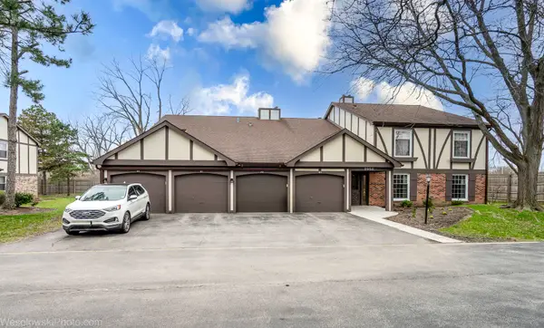 2950 Northampton Drive #B2, Rolling Meadows, IL 60008