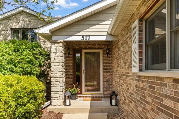 517 N Warwick Avenue, Westmont, IL 60559