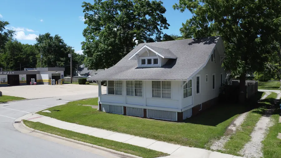 500 E Walnut Street, Watseka, IL 60970 - #3